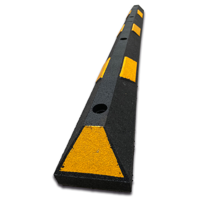 Tope de estacionamiento hule reciclado negro cinta amarilla 182 cm x 10 cm x 15 cm mod. TP182
